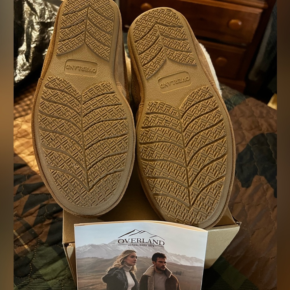 NIB Overland  Suede Leather Sheepskin Slipper Booties Shoes Women’s 9 - Picture 3 of 5